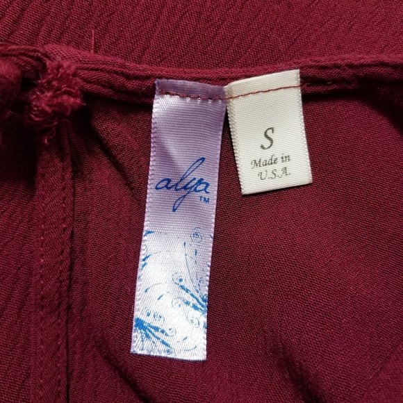 Alya top Small crinkle crochet ladder inset peasant keyhole boho Francesca's - Picture 11 of 12